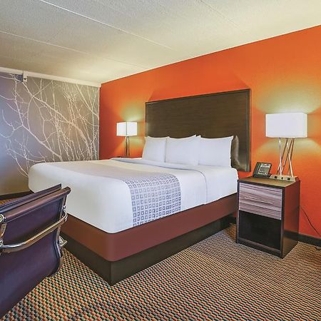 Holiday Inn & Suites Philadelphia-Runnemede/Exit 3-New Jersey Turnpike Экстерьер фото