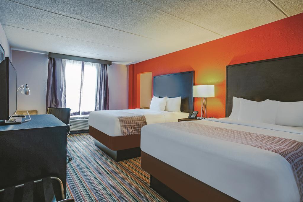 Holiday Inn & Suites Philadelphia-Runnemede/Exit 3-New Jersey Turnpike Экстерьер фото