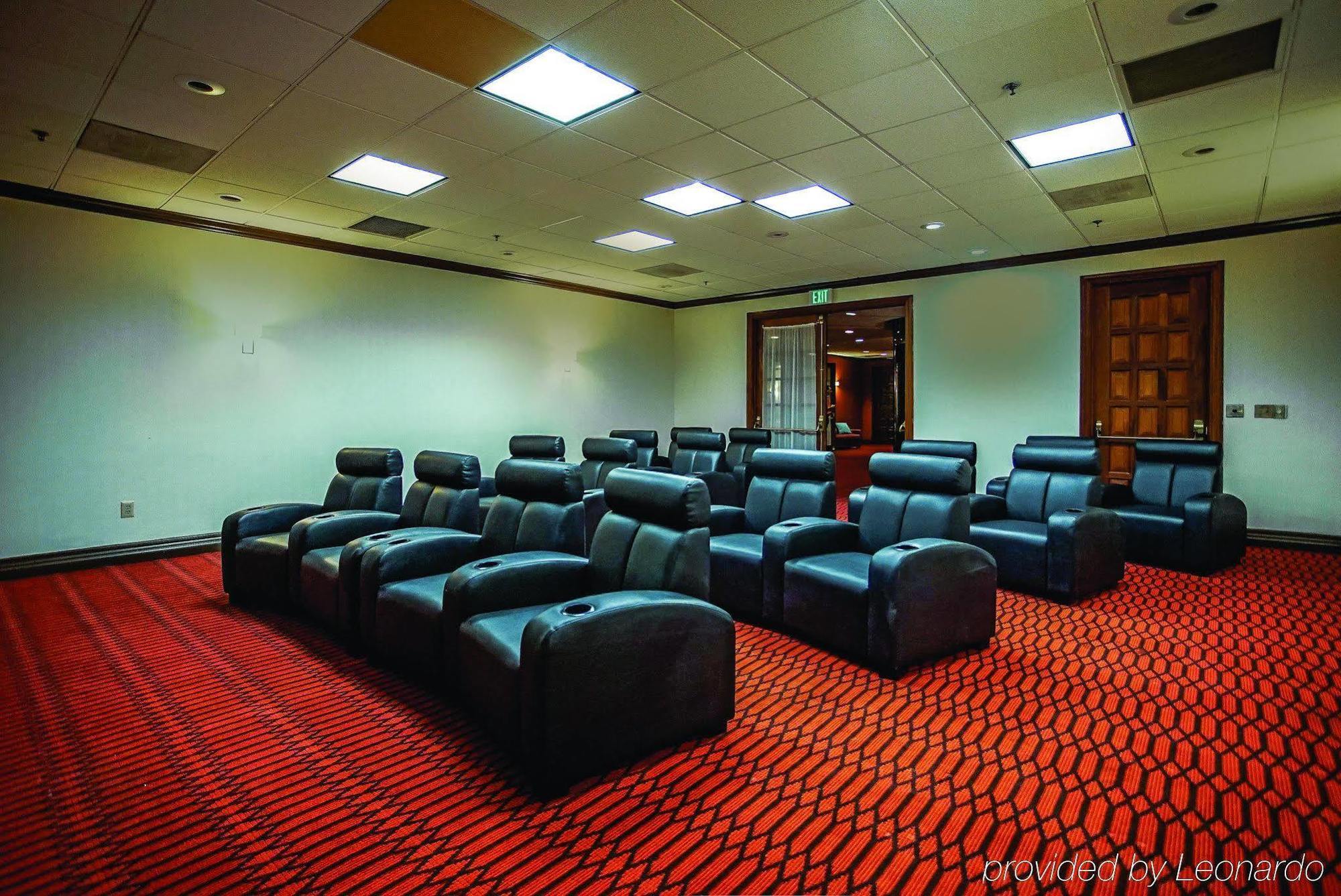 Holiday Inn & Suites Philadelphia-Runnemede/Exit 3-New Jersey Turnpike Экстерьер фото